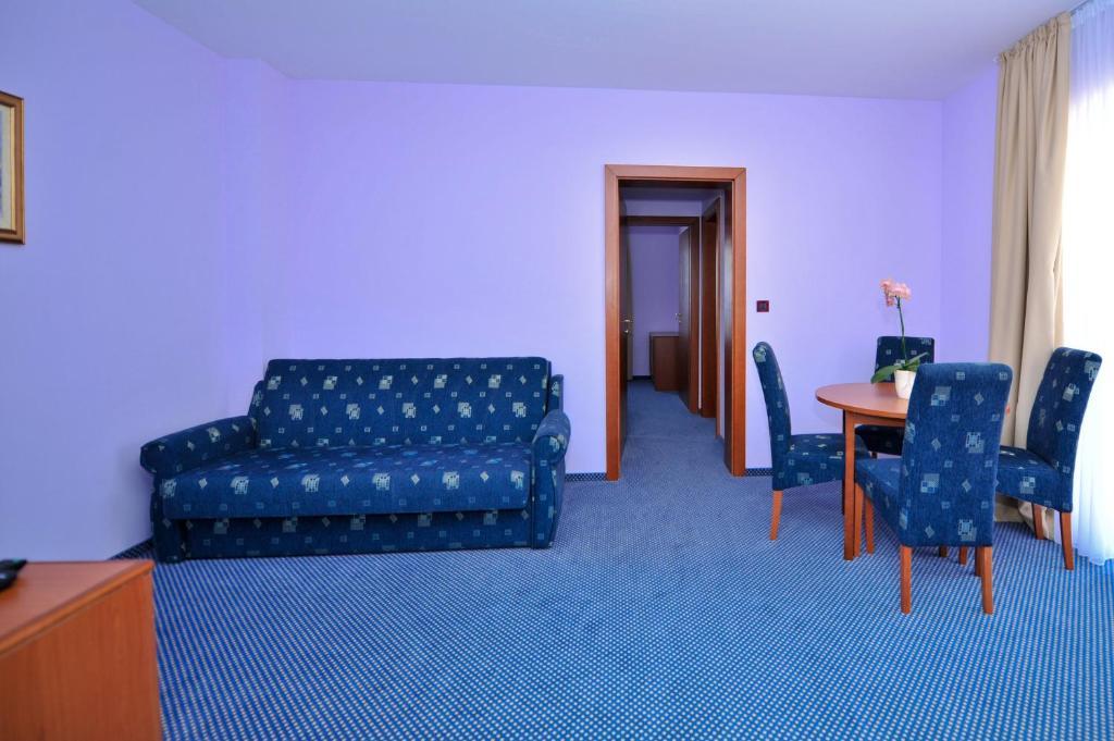 Villa Kastel Повляна Екстериор снимка